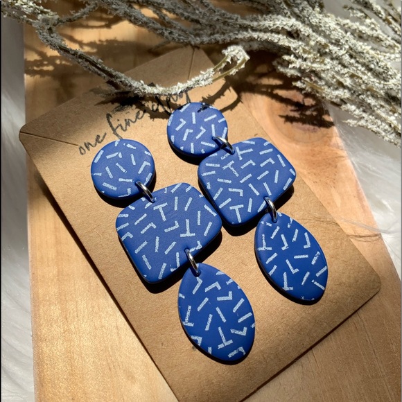 Jewelry - Blue & White Confetti Abstract Dangle Earrings